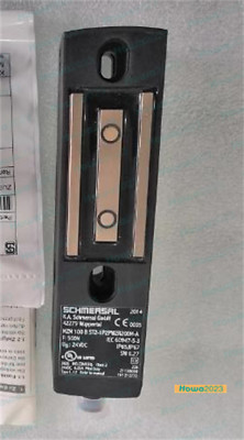 1/piece MZM 100 B ST2-1P2PW2R200M-A MZM100BST2-1P2PW2R200M-A Travel Switch