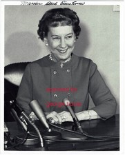 MAMIE EISENHOWER - PHOTOGRAPH - SIGNED - FIRST LADY - IKE - 34TH U.S. PRESIDENT