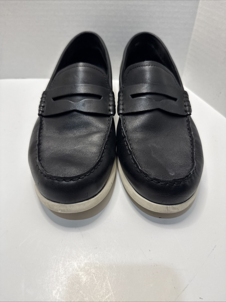 Cole Haan Men display picture 1