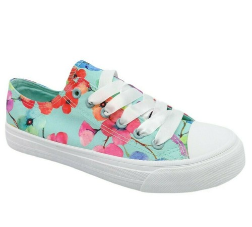 white plimsoll shoes