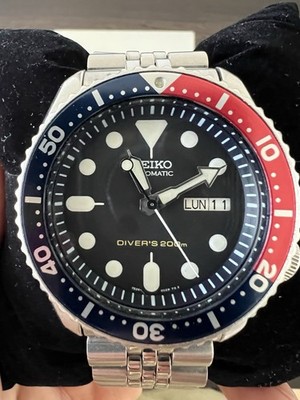Seiko SKX009K1 Diver s 200m Pepsi Automatic   Full Set Box & Papers
