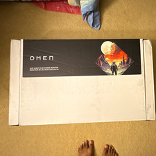 OMEN Transend 32 OLED monitor