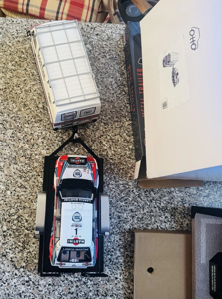 Fiat 242 Martini Racing + Carrello + Lancia Delta Hf Martini, 1:18 - Immagine 3 di 4