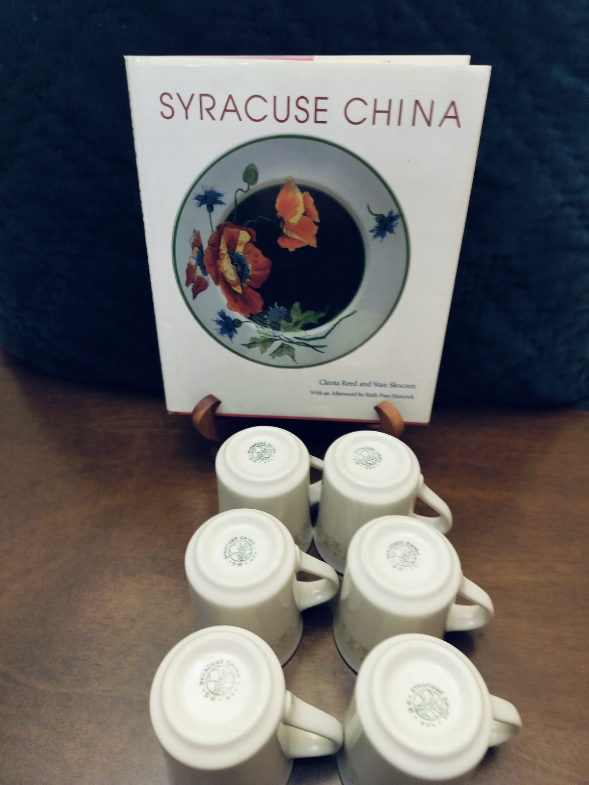 Set of 6 Syracuse China Coffee Mugs Classic Bronze Pattern Made 1980