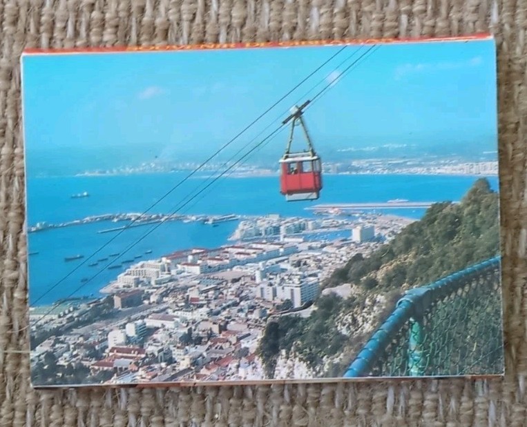 Gibraltar Souvenir Postcard Booklet - 10 Unused Postcards