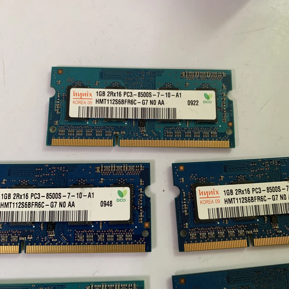 5x Hynix 1GB DDR3 RAM Sodimm Laptop 2Rx16 PC3-8500S-7-10-A1 Total 5GB - Image 2 of 4