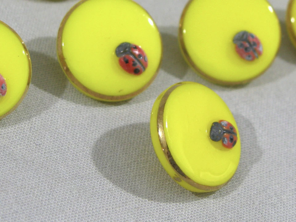 Set of 9 YELLOW GLASS BUTTONS - RED 3-D LADYBUG - GOLD TRIM - 9/16" - Image 2 of 4