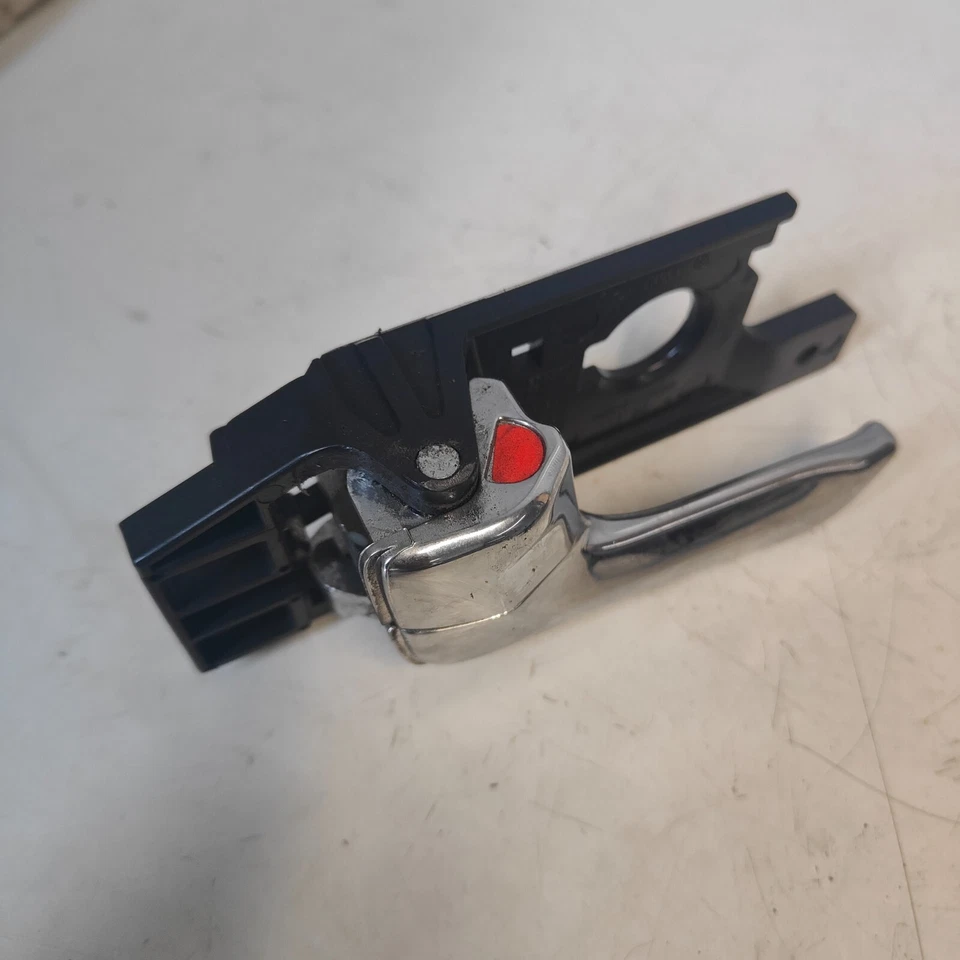 KIA SPORTAGE 2010 JUEGO DE 3 MANIJAS DE PUERTA INTERIORES 82613-IF000 Foto 3 de 4