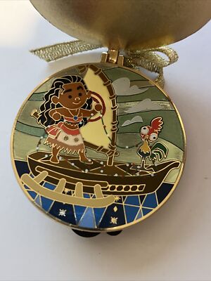 2020 Disney's Polynesian Resort Gingerbread Moana LE3000 Hinged