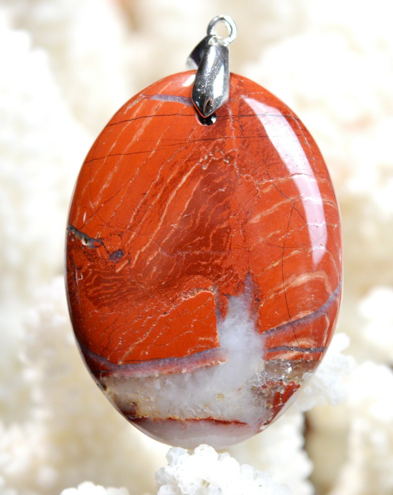 Pendentif jaspe Red Snake Skin de 94 carats, une gemme australienne rare