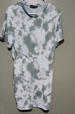 New Pretty Little Thing Dress Size  US 10 short sleeves