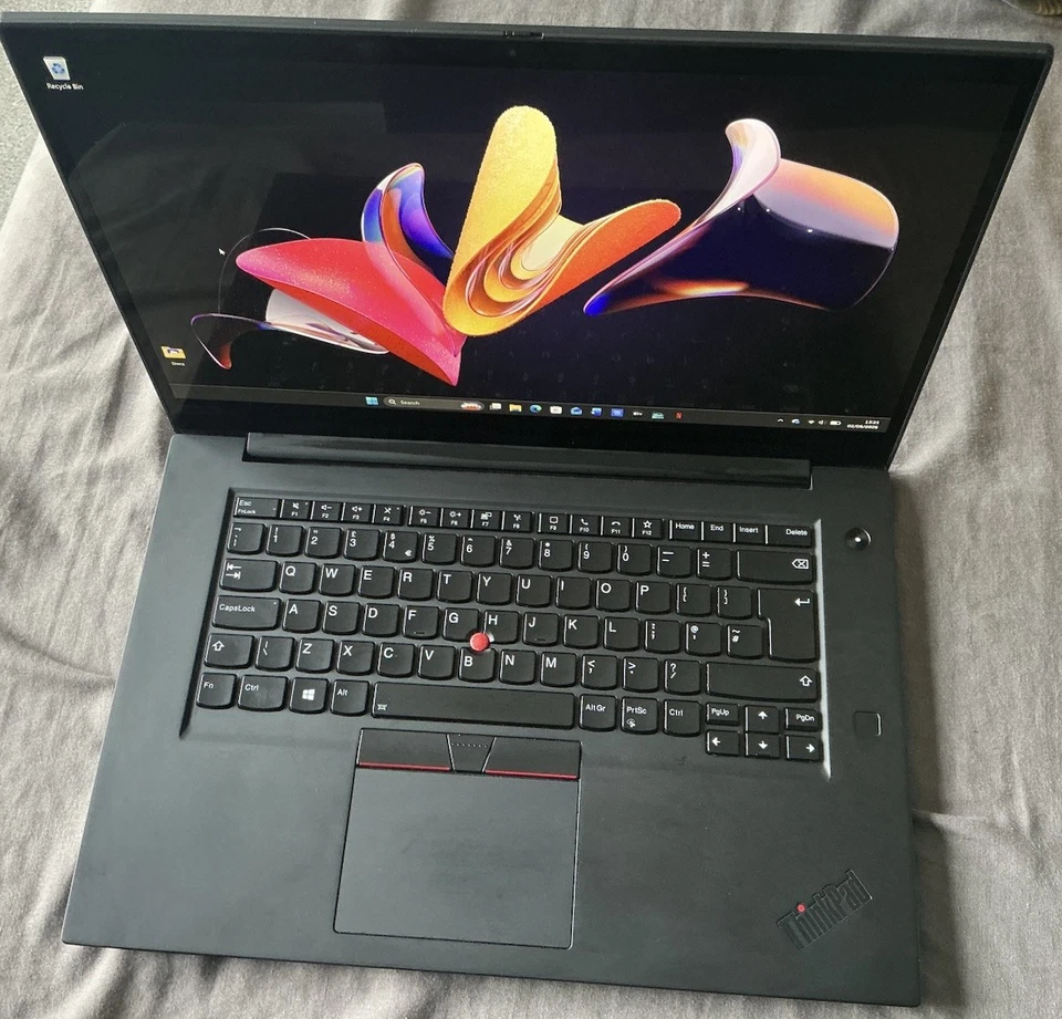 Lenovo ThinkPad X1 Extreme G3 · i7-10750H · 24GB · 1TB, photo 1 of 5