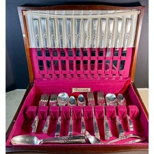 71 pc Community Morning Star silverplate Flat...