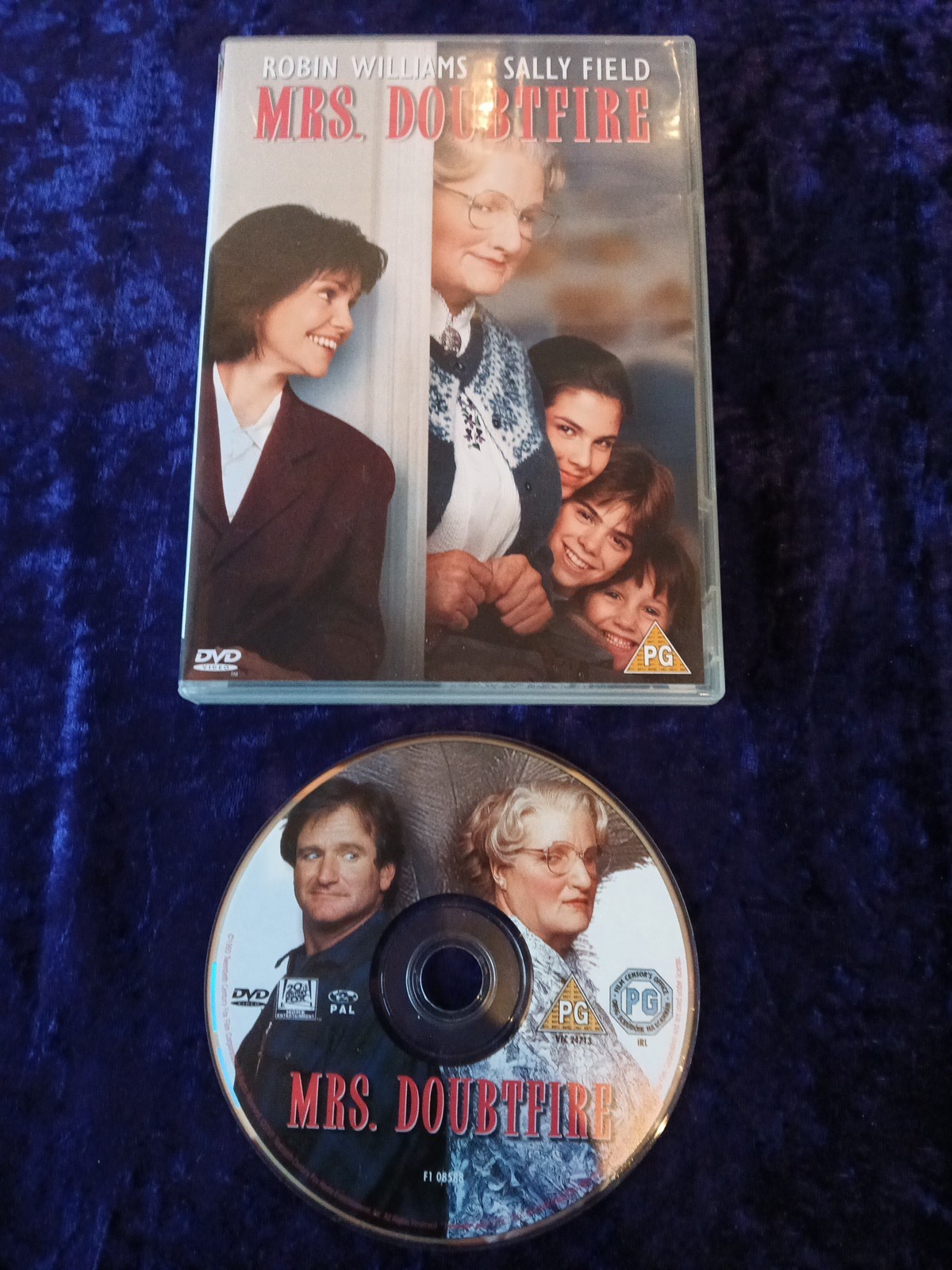 DVD MRS DOUBTFIRE ROBIN WILLIAMS SALLY FIELD PIERCE BROSNAN FAMILY COMEDY UK R2