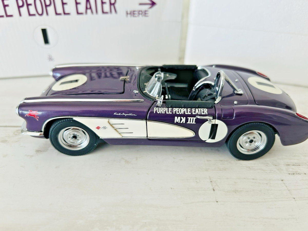 Danbury Mint 1959 Corvette Roadster Purple People Eater 1:24