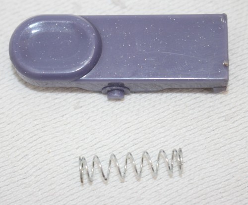 Shark NV351 NV350 NV352 NV353 Canister RELEASE TAB PUSH BUTTON LATCH LOCK Purple