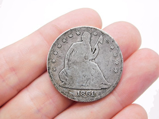 1861 UNITED STATES OF AMERICA SEATED LIBERTY HALF DOLLAR COIN