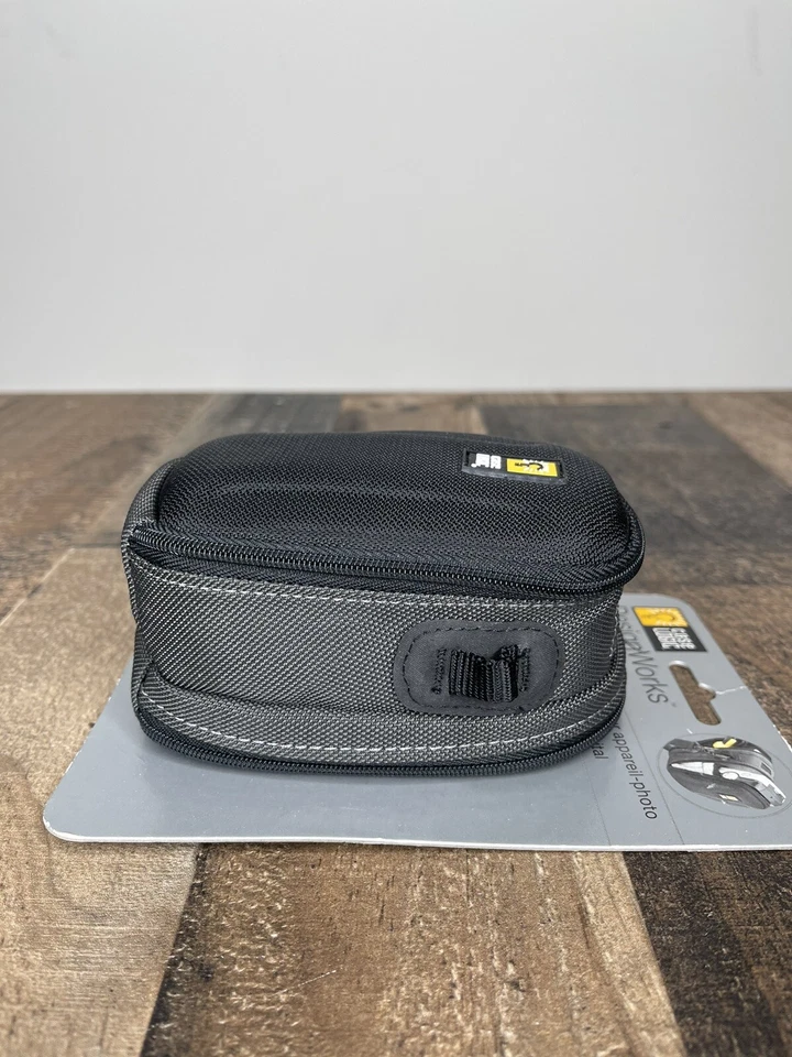 CASE LOGIC DIGITAL CAMERA COMPACT CASE PADDED TRAVEL QPB-3 BLACK - Image 4 of 4