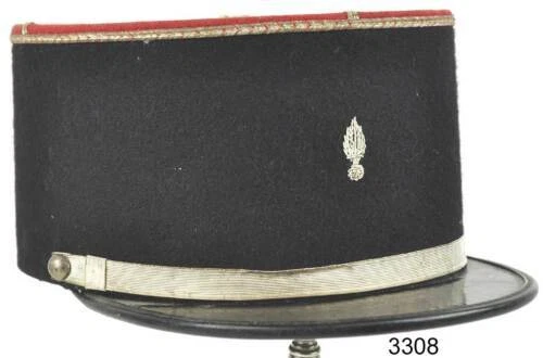 Képis militaires de collection