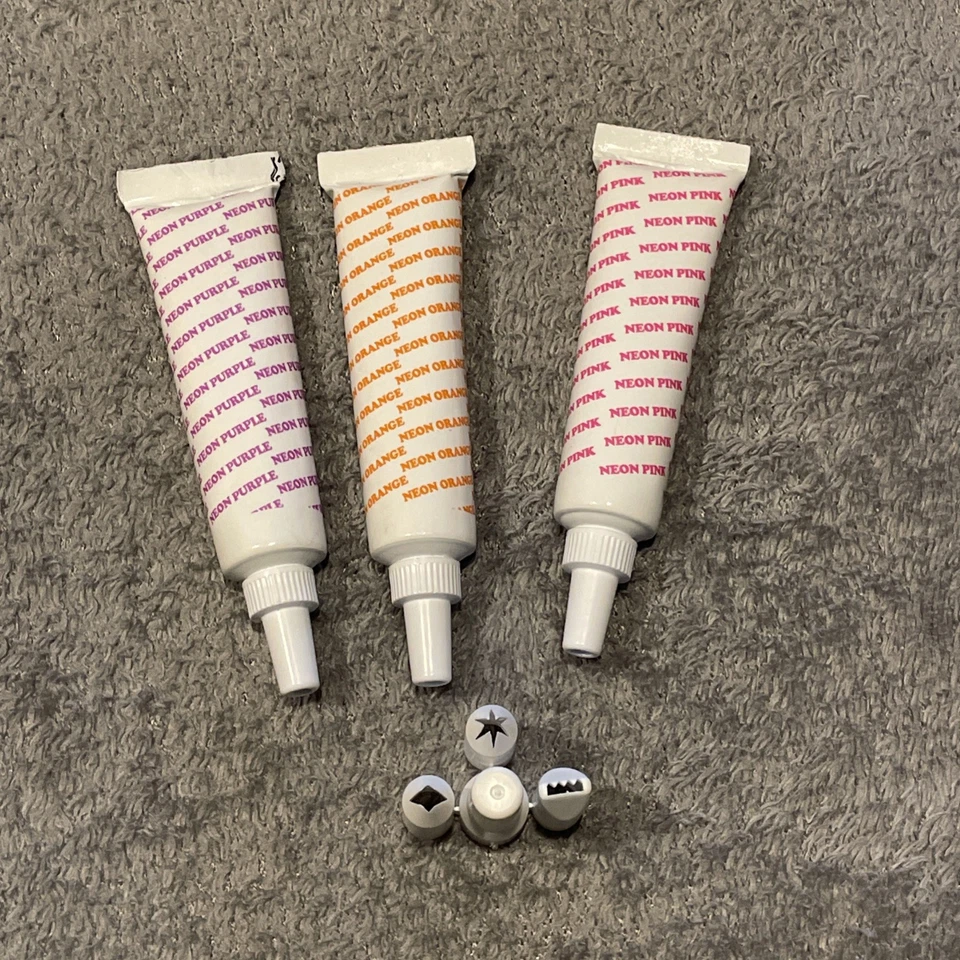 ENORME LOTE Wilton Puntas de Tubería Glaseado Pastel Decoración Herramientas Panadería 33 Piezas + Más Foto 2 de 4