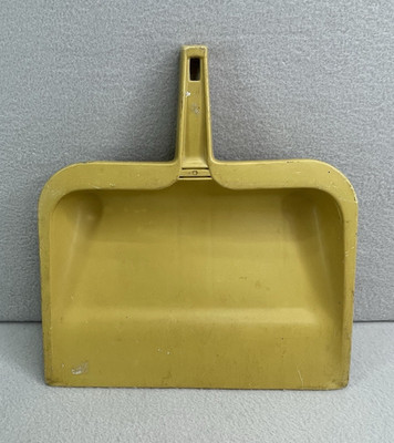 Rubbermaid VTG Rubbermaid Harvest Gold Dustpan Yellow Heavy Rubber USA Retro