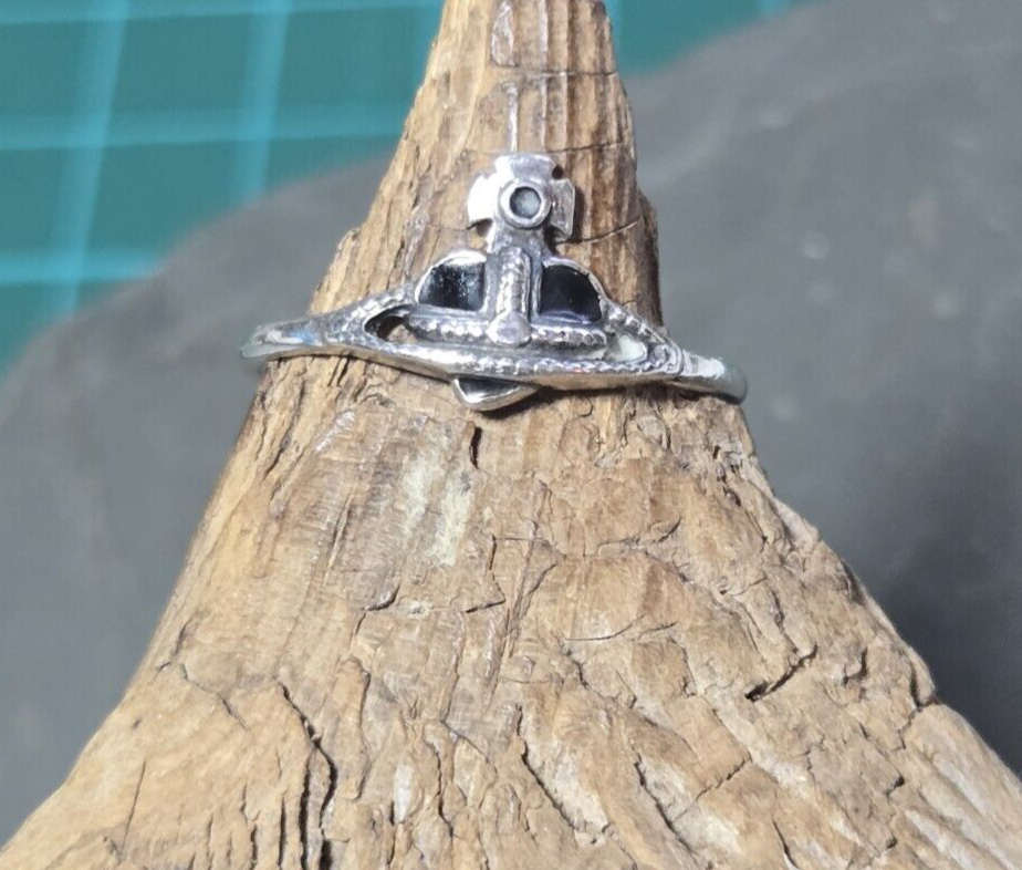 Stamp S (VW) 925 VIVIENNE WESTWOOD Diamante Heart Ring Sterling Stamp S (VW) 925 VIVIENNE WESTWOOD Diamante Heart Ring Sterling