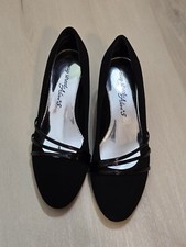 Easy Street Cristiny Women's Pumps Slip On Size 8M