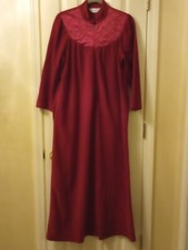 Vanity Fair red velour long half zip robe housecoat lounger medium pockets