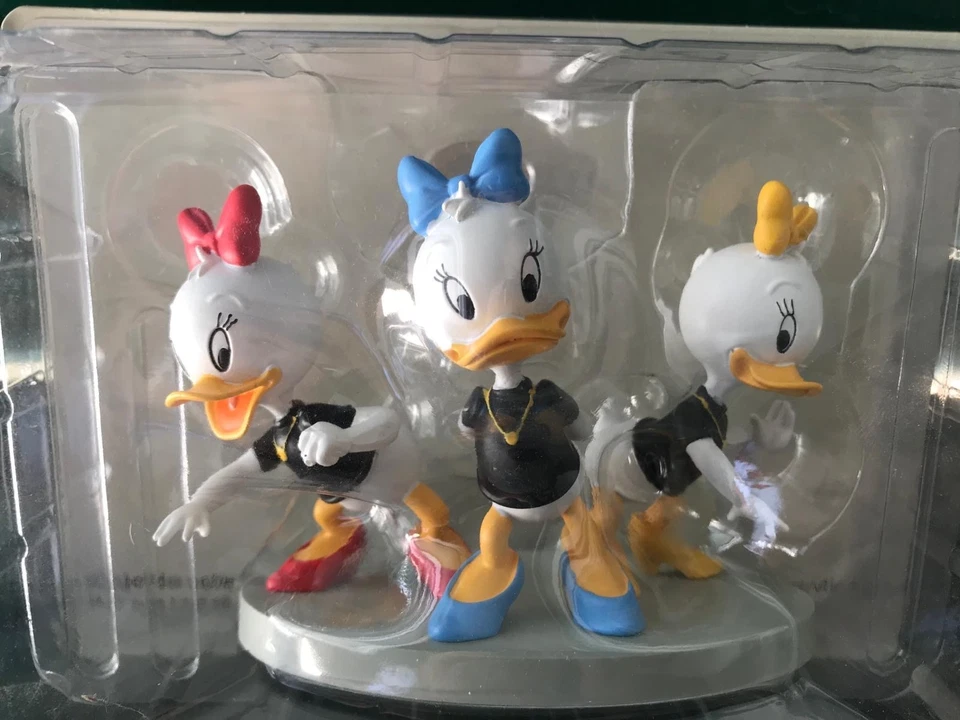 Dicky Dacky Ducky Donald Daisy Dagobert Duck Charakter figur Disney Sammlung - Bild 1 von 4