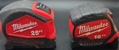 Milwaukee AutoLock 25ft & Wide Blade Magnetic 16ft Tape Measure Lot