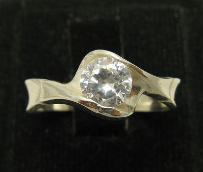 Sterling Silver Ring with 5.5mm Zirconia Punctured Solid 925 Handmade