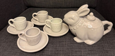 Pottery Barn Kids Bunny Rabbit Tea Set 4 Cups/Saucers Covered Teapot ...