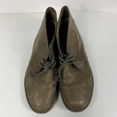 Clarks Originals Taupe ￼￼Leather Desert Chukka Boots US  display picture 3
