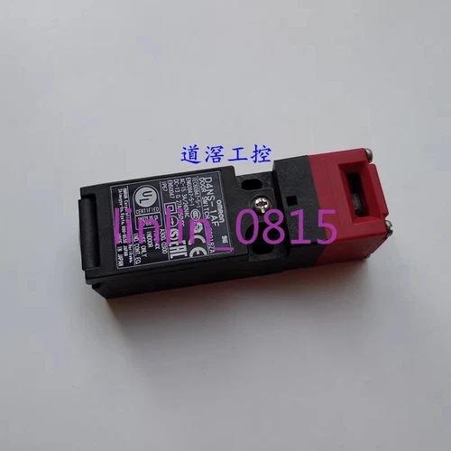 1Pcs New Omron safety door switch D4NS-1AF