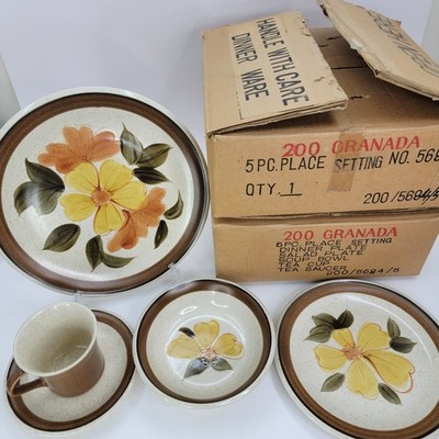 Catalina Veri-Stone by Oneida - Granada yellow flower 2 Full place settings
