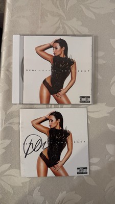 Demi Lovato - Confident SIGNED