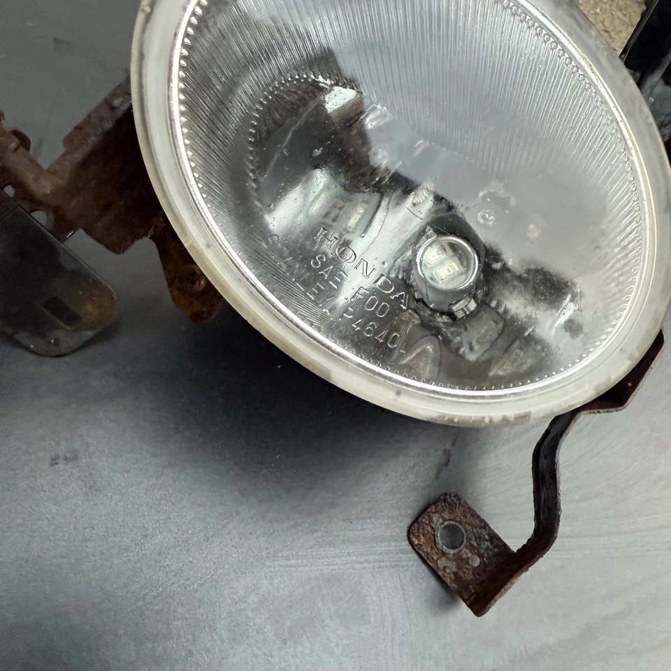 ✅️2005 -2008 ACURA RL LEFT & RIGHT OEM FOG LIGHT ASSEMBLY SET PAIR WITH BRACKETS - Image 3 of 3