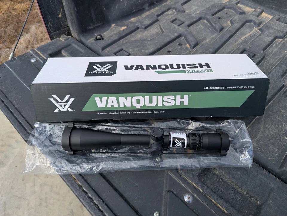 Tubo de 1" Vortex Optics Vanquish Scope 4-12x 40mm Retícula BDC de retención muerta Foto 2 de 4