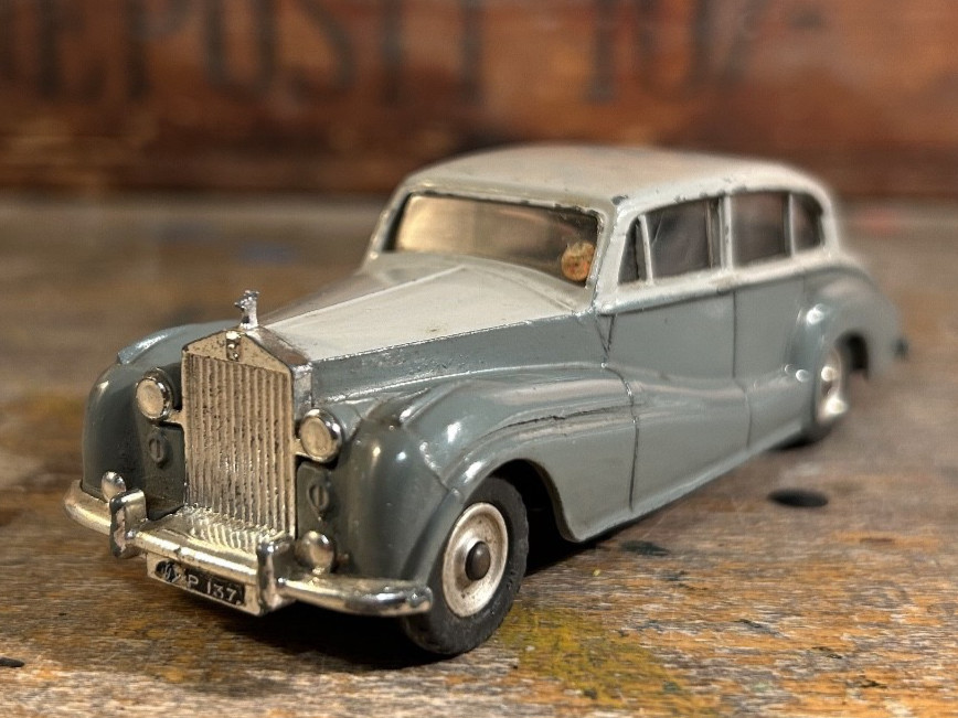Dinky 150, Rolls Royce Silver Wraith - Free Price Guide & Review