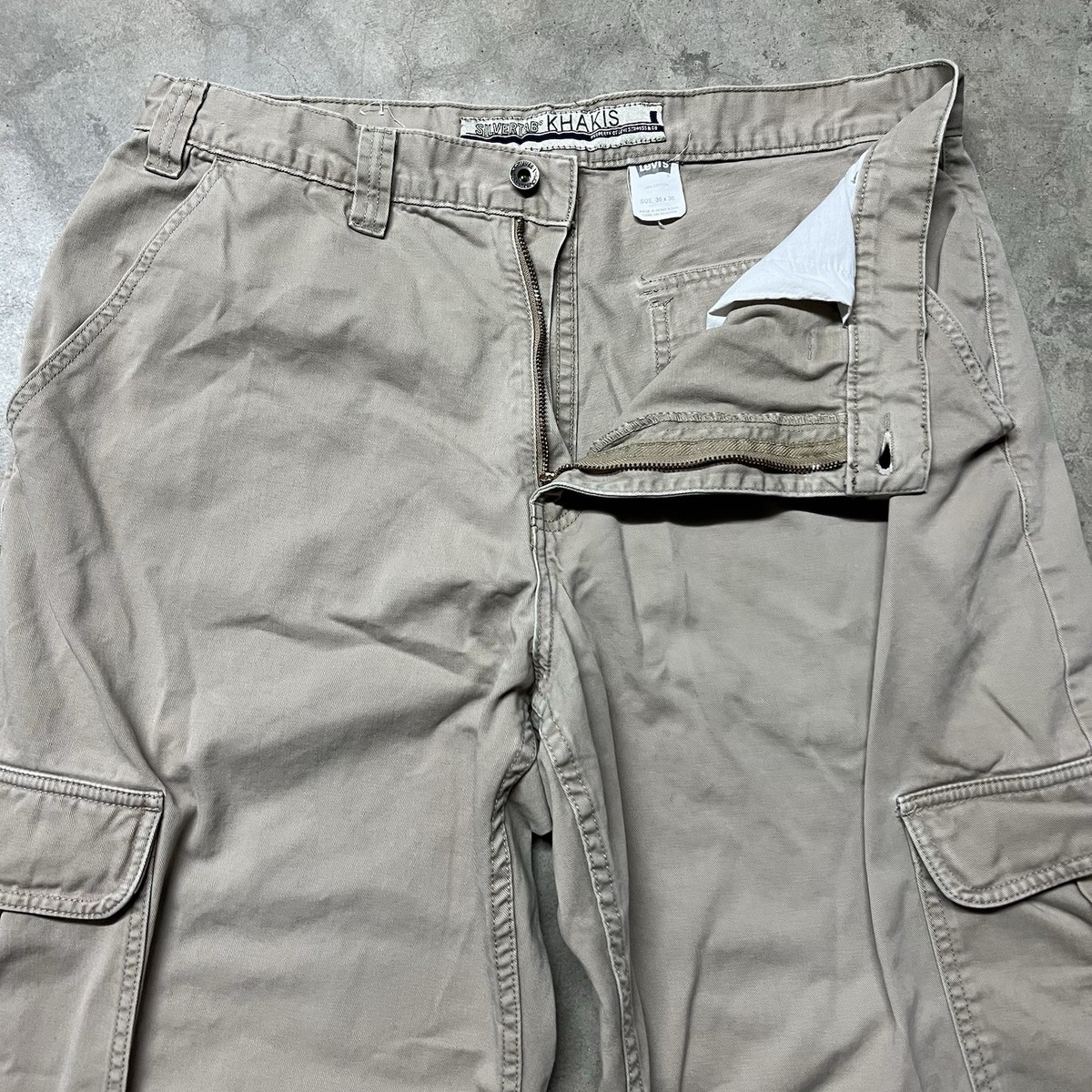 極太00s LEVI'S CARGO バギーカーゴパンツ W32L32 Y2K Vintage Levis Silvertab Cargo Pants Size 32x31 Khaki Baggy