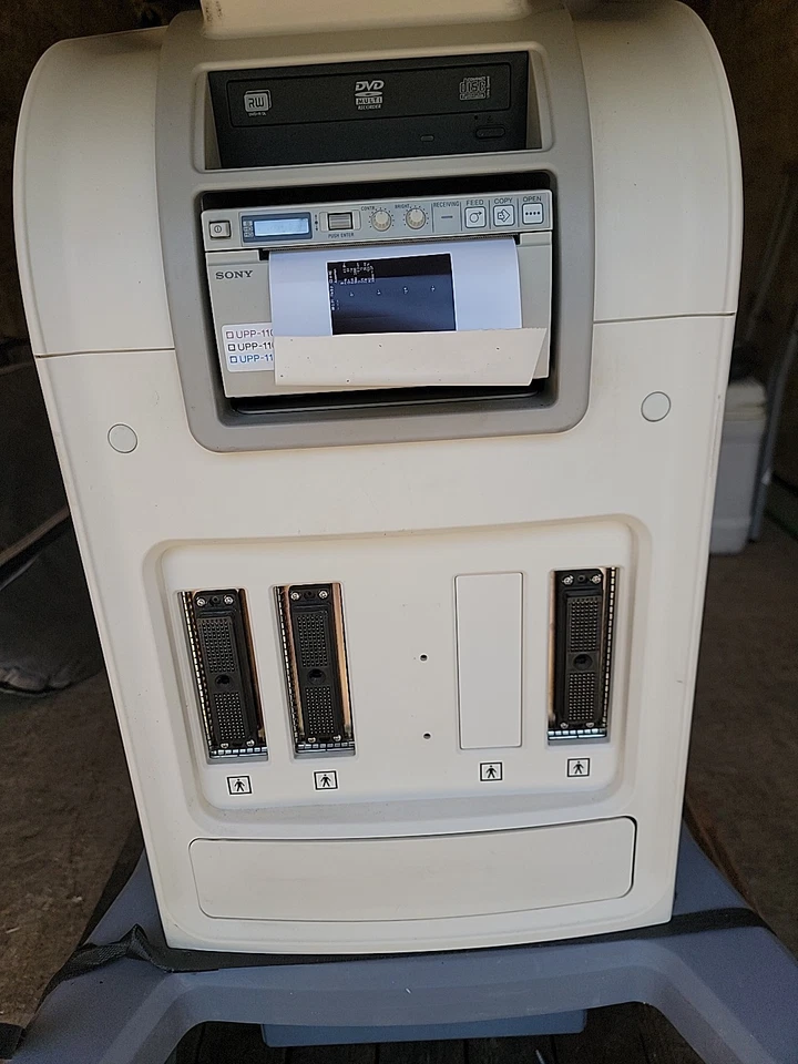 Máquina de ultrassom GE LOGIQ C3 Premium sem sonda FAÇA OFERTA PRECISA IR - Imagem 2 de 4