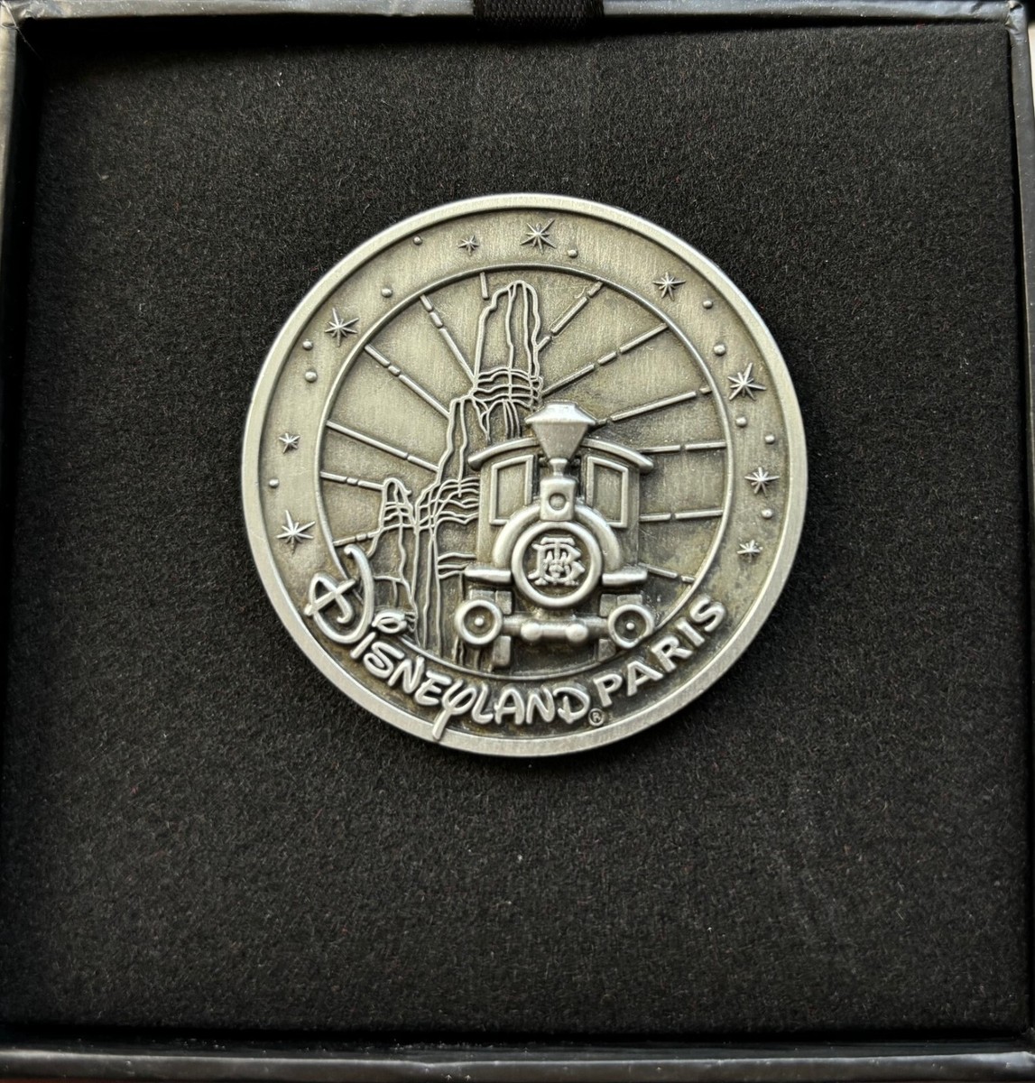 Disney Paris Disneyland Big Thunder Mountain Railroad Medallion LE