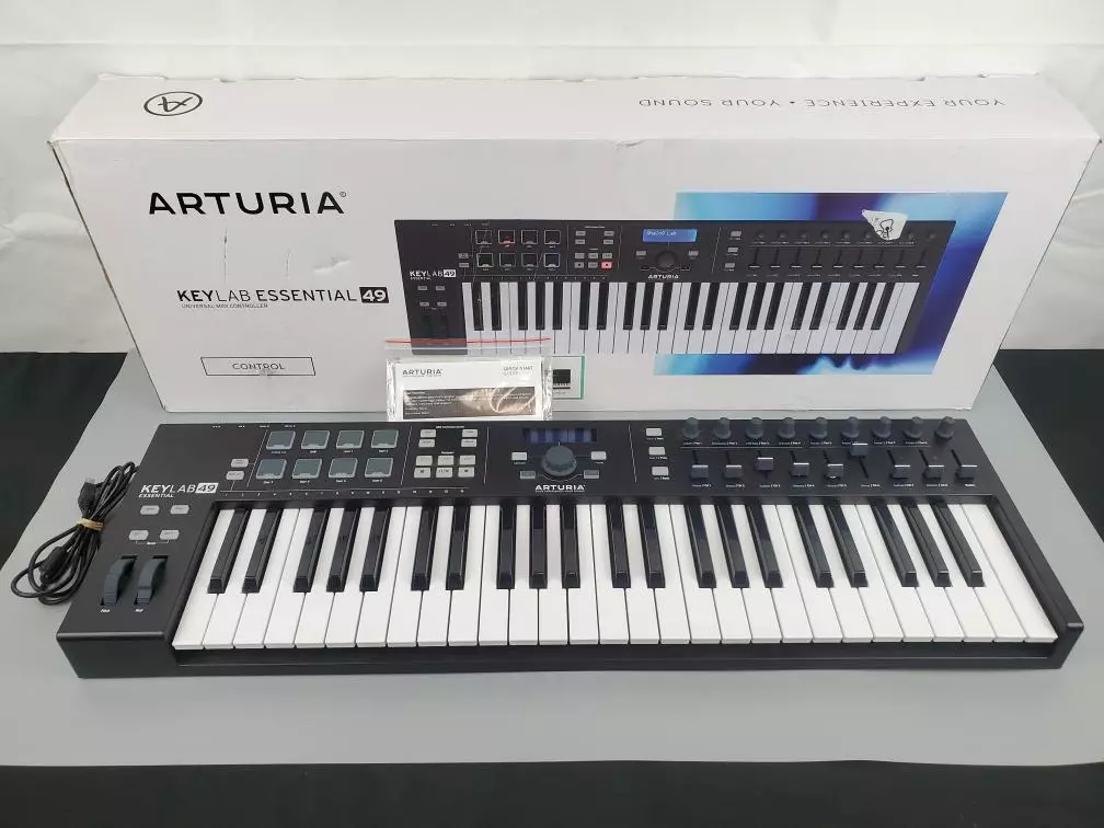 Arturia KeyLab Essential 49 Midi Keyboard Controller Black (EC3020527)