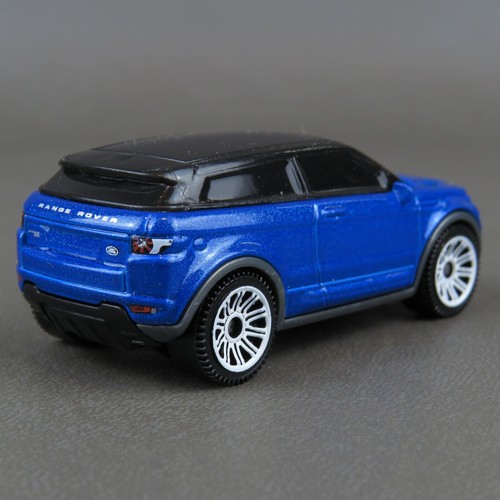 Matchbox Car - 15 Range Rover Evoque Ice Blue - 2018 Mattel Diecast 1:64 - Picture 4 of 6