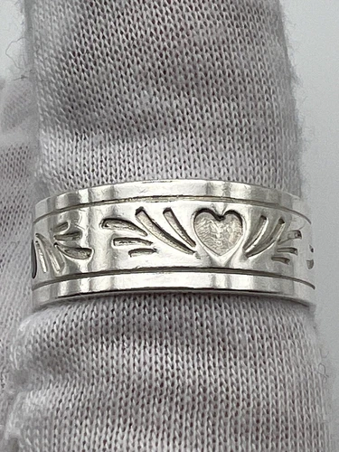 Sterling 925 Silver Vintage Southwest Estate Hearts Ring Size 9-11 Adjustable