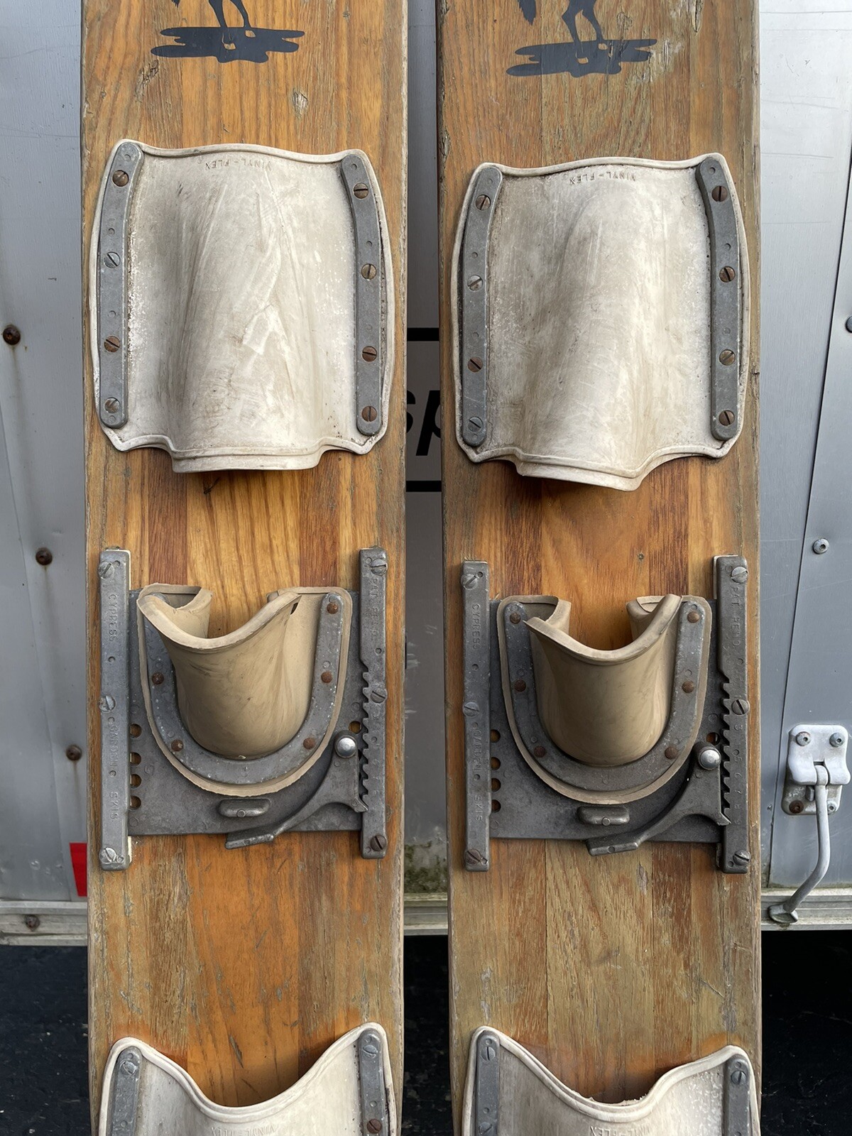 pair of vintage wooden cypress gardens mustang slalom water skis eBay