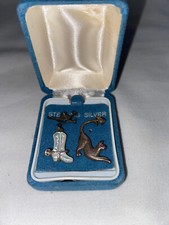 Dijes de plata esterlina vintage: gato con ojo de joya roja, corredor de carretera y bota de vaquero
