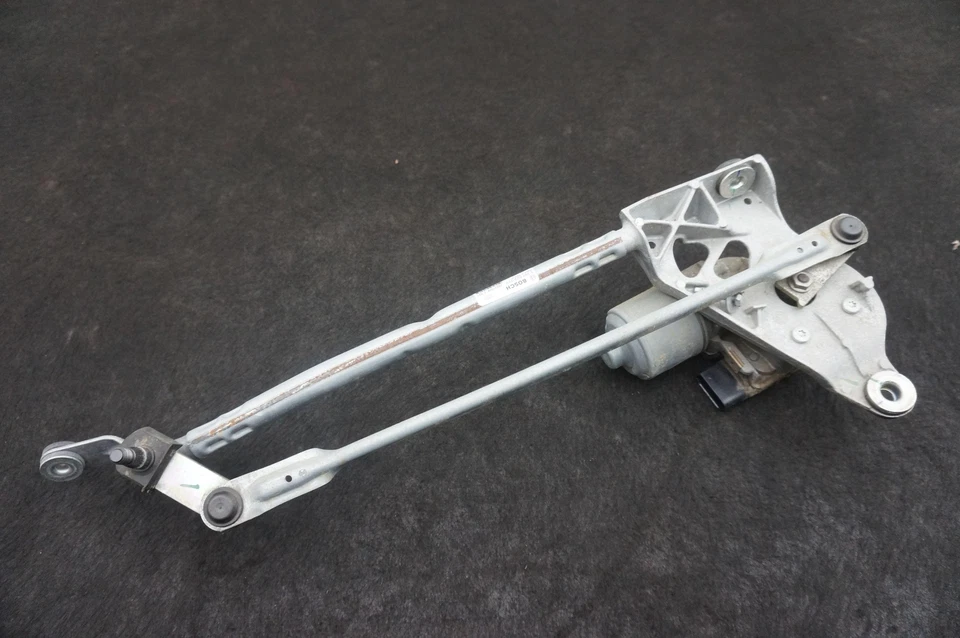 前挡风玻璃 Wiper 电机联动组件 原始设备制造商 4S1955024F 奥迪 R8 4S 2018-24 — 第 4/4 张图片