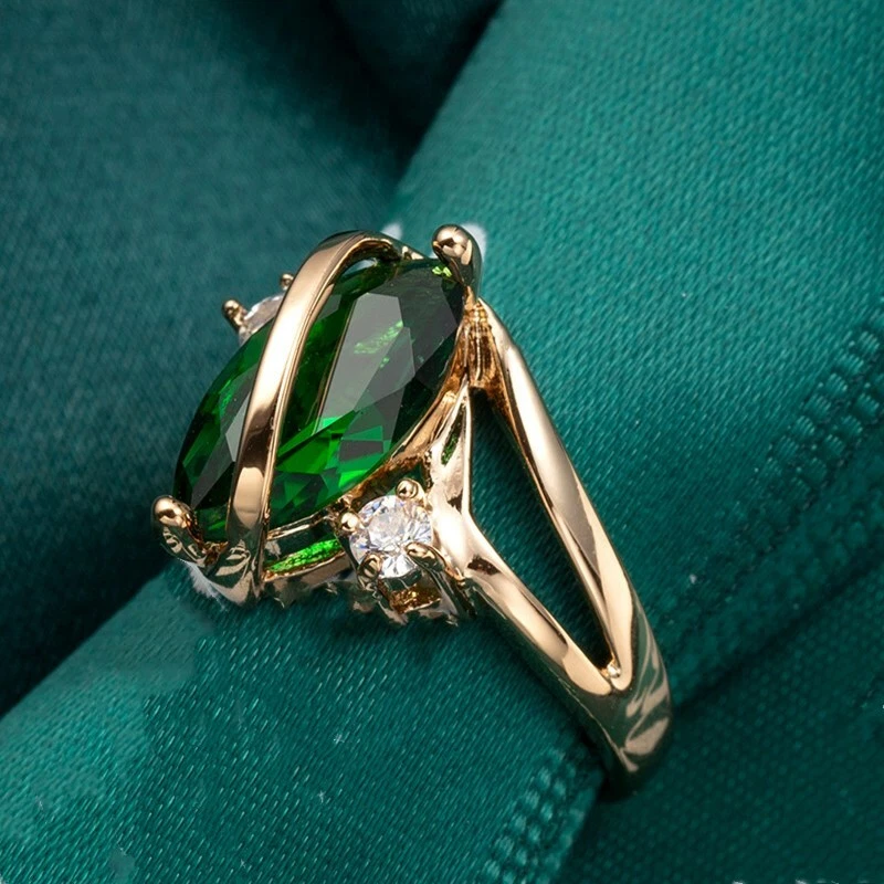 Alianza de circón verde de 7*10 mm para mujer llena de oro amarillo de 14kt talla 6-10 Foto 3 de 4