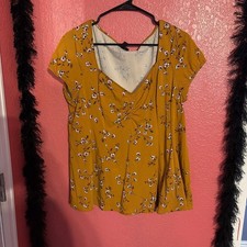 Torrid Size 0 Mustard Yellow Floral Top
